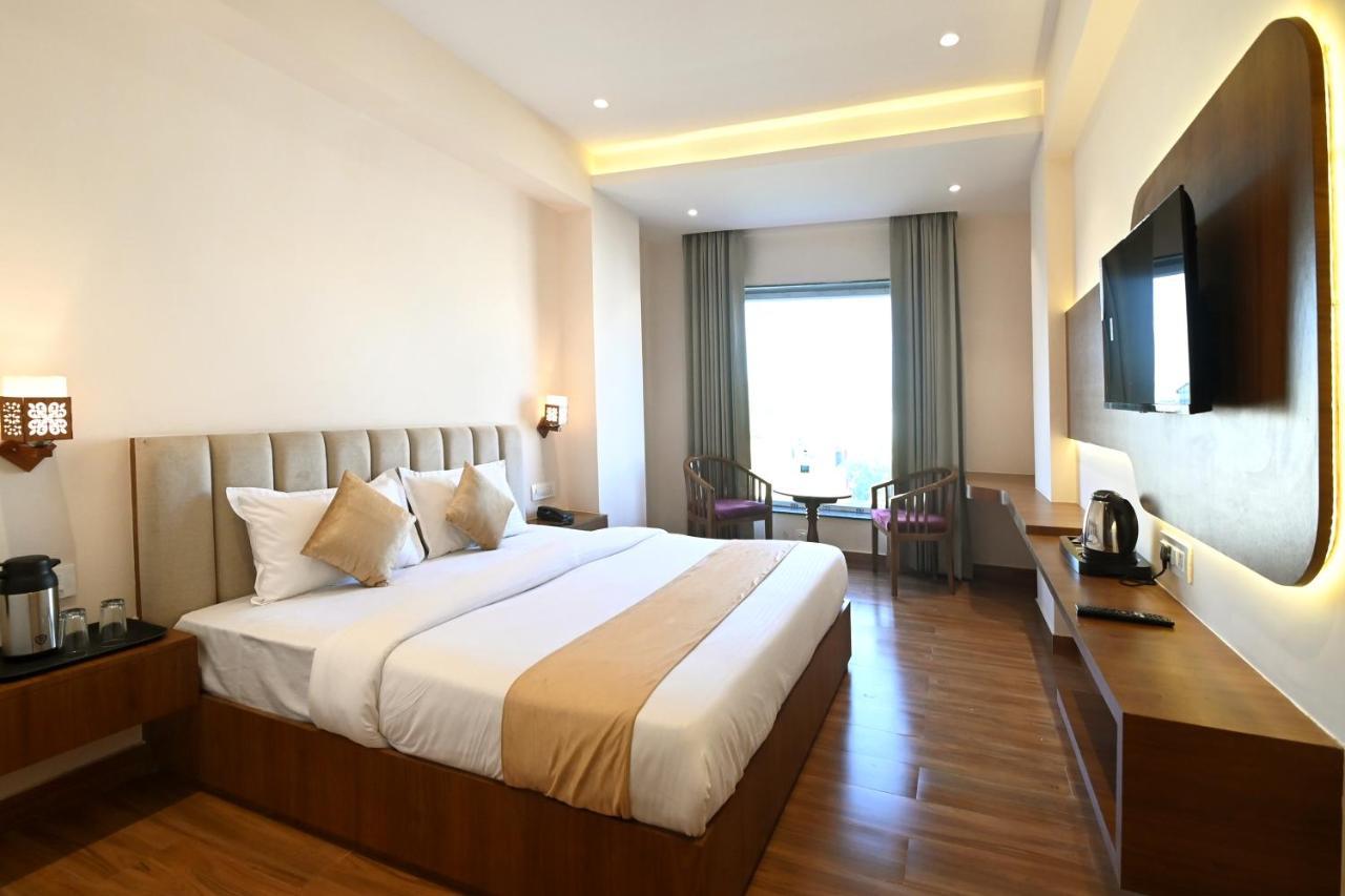 Hotel Blue Sapphire Kota  Exterior photo